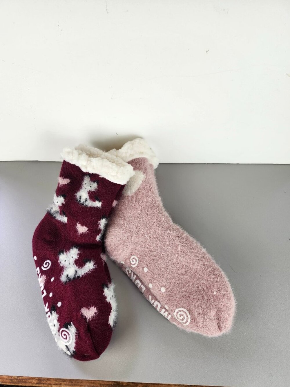 NEW - MUK LUKS Cabin Socks - 2 Pair
